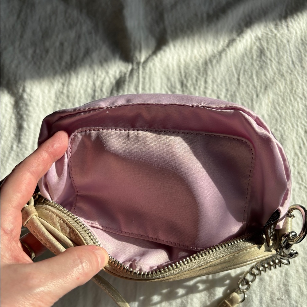 Coach Poppy Champagne Gold Leather Crossbody Bag with Charm and Hang Tag - Picture 3 of 10